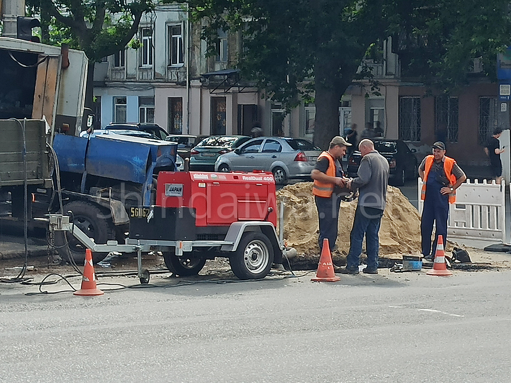Авария на магистральной трубе водопровода на ул. Мясоедовской Одесса